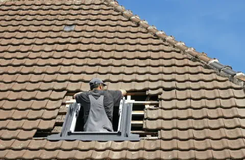 Pose de velux - Port d'Envaux